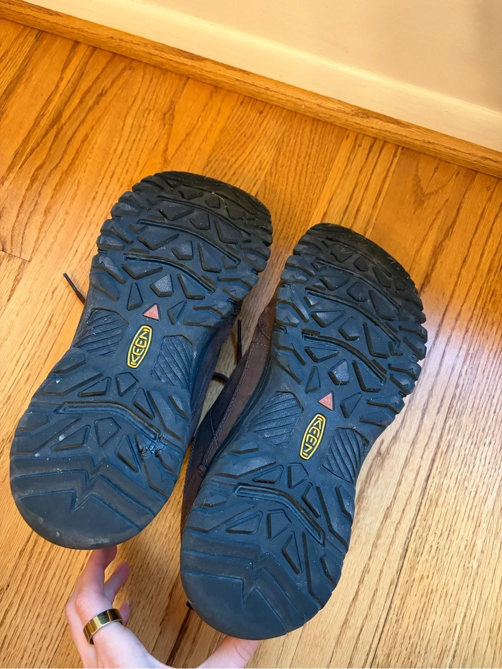 Keen barely worn